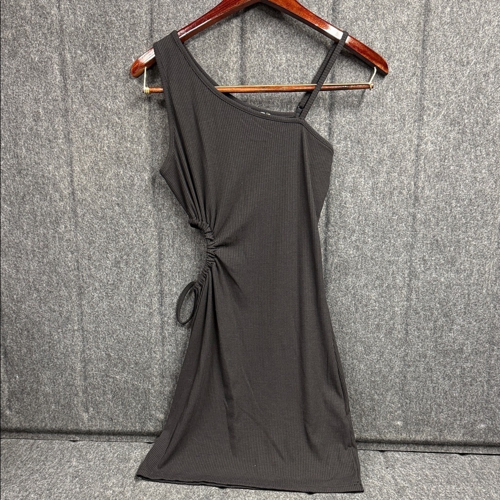Glam Black  One-Shoulder Dress